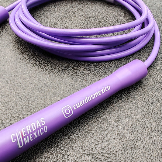 Cuerda para saltar de PVC morada 5MM x 3M – vista 3