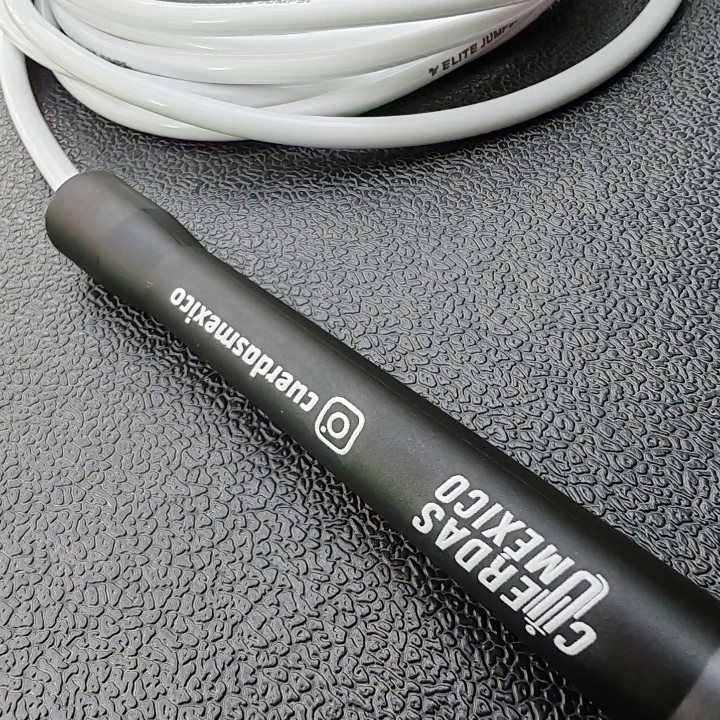 Cuerda para saltar de PVC - Blanca