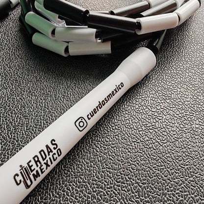 Cuerda para saltar Segmentada - Blanco con Negro (Multicolor)
