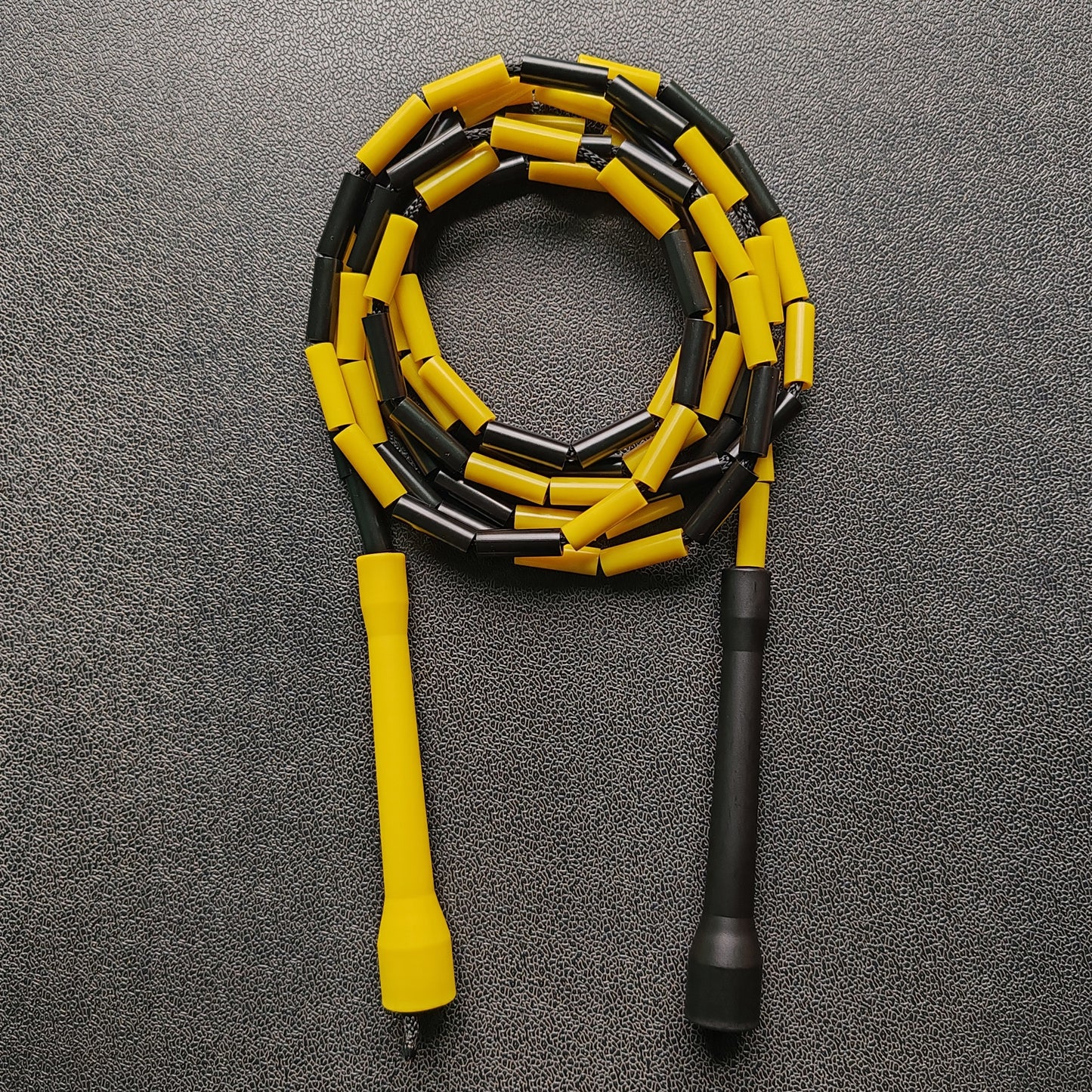 Cuerda para saltar Segmentada - Negro con Amarillo (Multicolor)