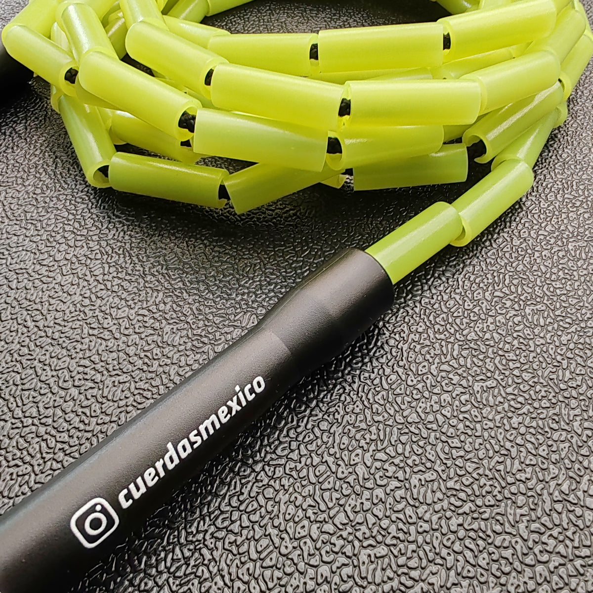 Cuerda para saltar Segmentada - Fosforescente Glow in the Dark (Verde Neón)